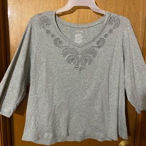 3/4 length sleeved lightweight sweater